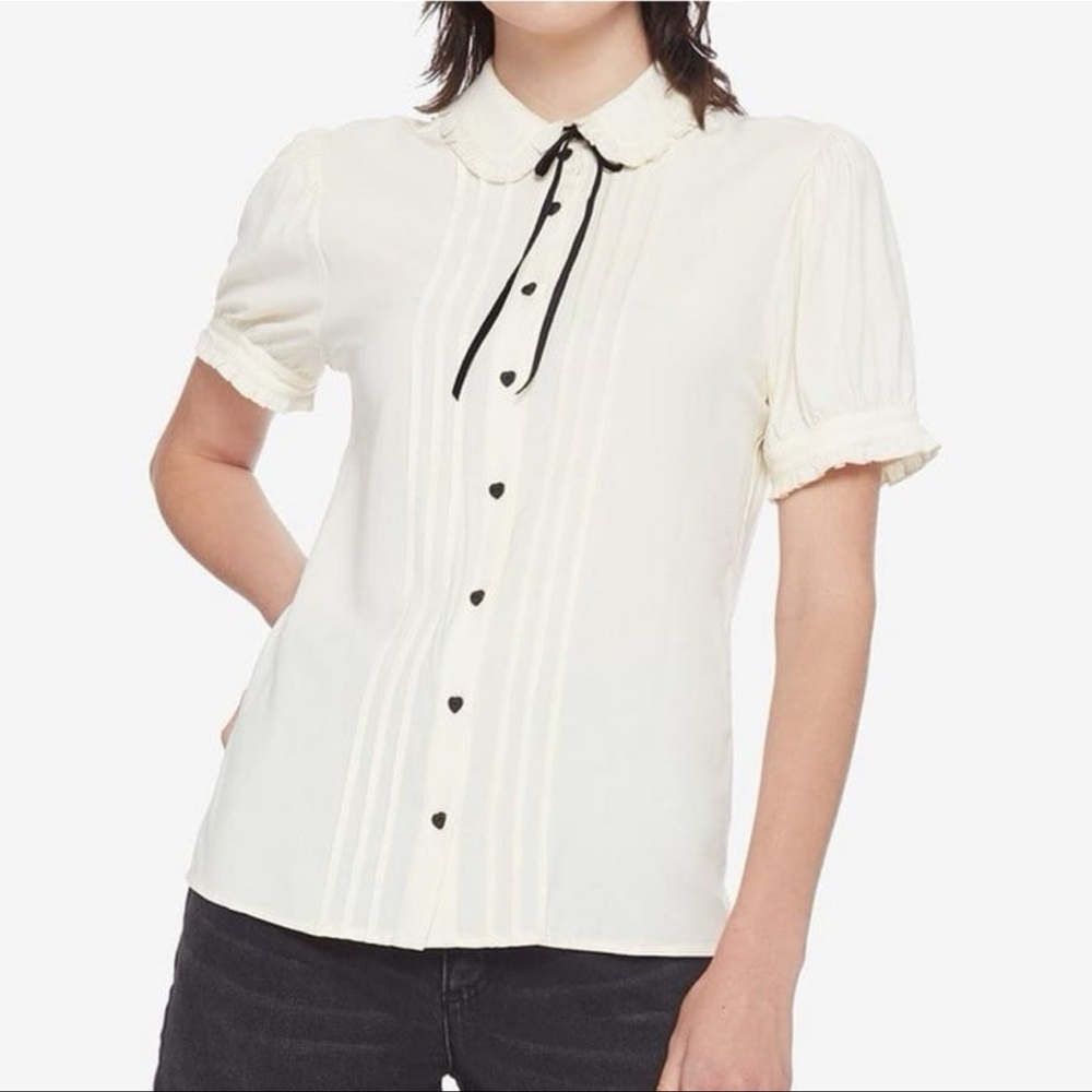 Hot Topic Cream Button-Up Women's Top